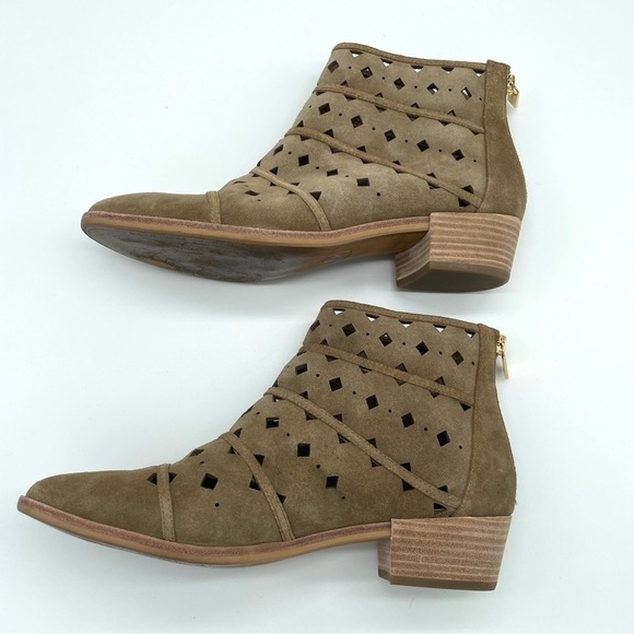 Michael Michael Kors Black Uma Flat Bootie Round Toe Bootie Leather Suede - Picture 3 of 7